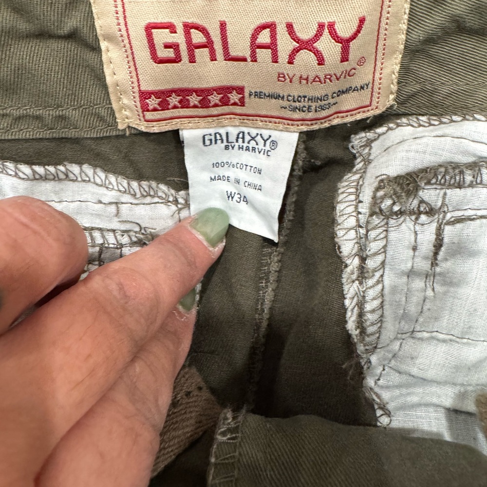 Men's Olive Cargo Shorts - Picture 6 of 6